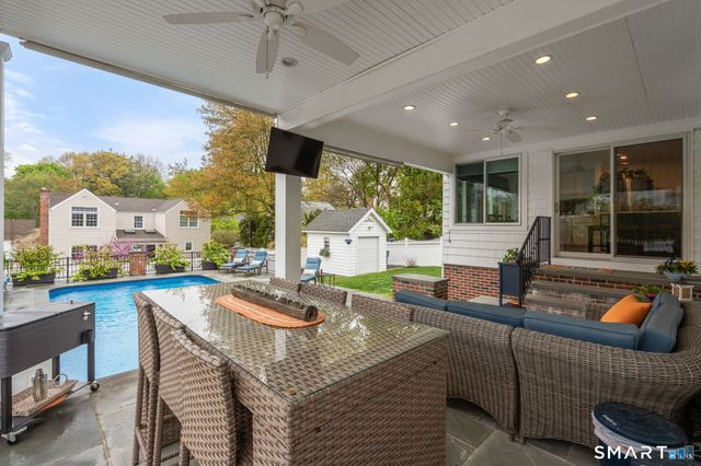 12 Orchard Court, Hamden, CT 06517