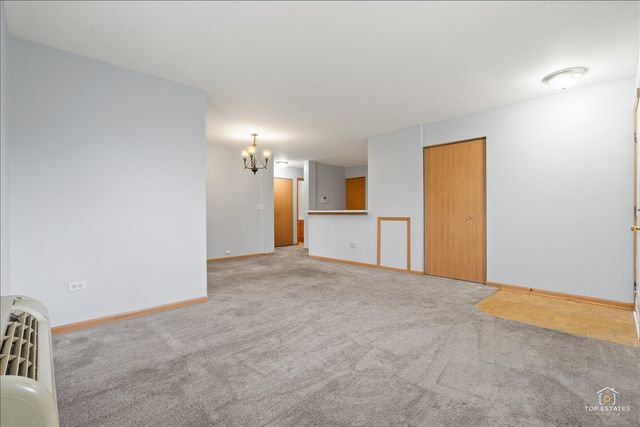 1515 Silverstone Drive 1515, Carpentersville, IL 60110