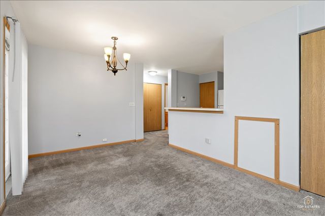 1515 Silverstone Drive 1515, Carpentersville, IL 60110