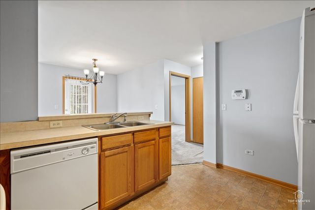 1515 Silverstone Drive 1515, Carpentersville, IL 60110