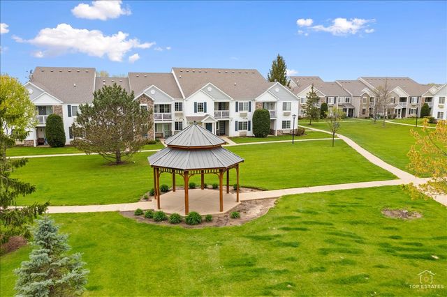 1515 Silverstone Drive 1515, Carpentersville, IL 60110