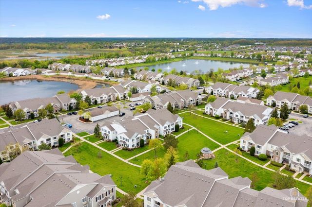 1515 Silverstone Drive 1515, Carpentersville, IL 60110