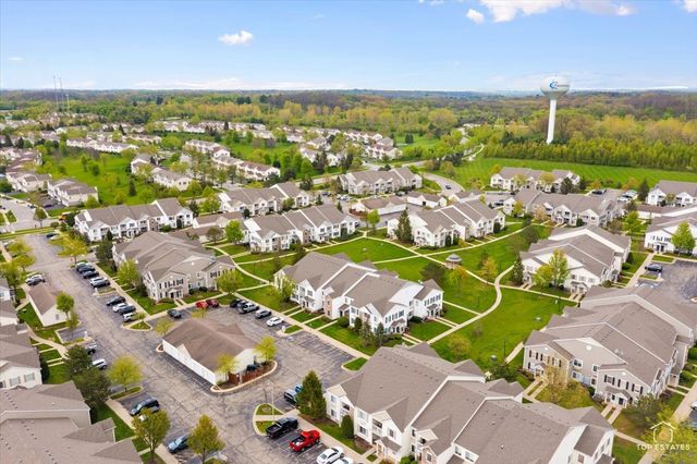 1515 Silverstone Drive 1515, Carpentersville, IL 60110