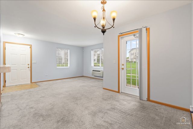 1515 Silverstone Drive 1515, Carpentersville, IL 60110