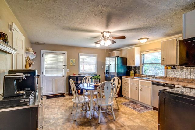 208 Rockcastle Street, Berea, KY 40403