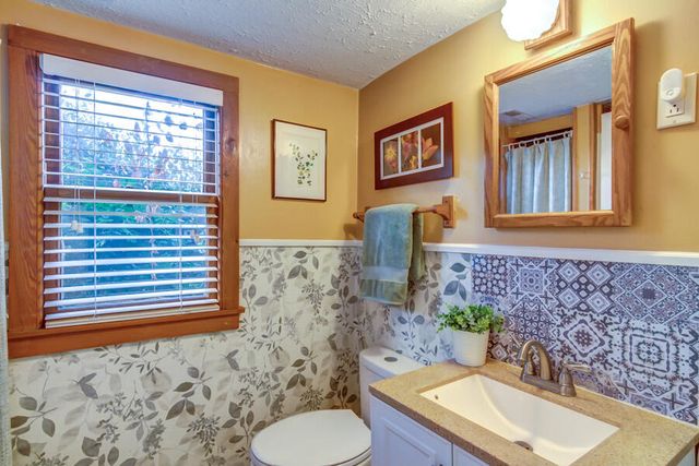 208 Rockcastle Street, Berea, KY 40403