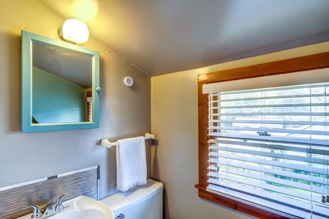 208 Rockcastle Street, Berea, KY 40403