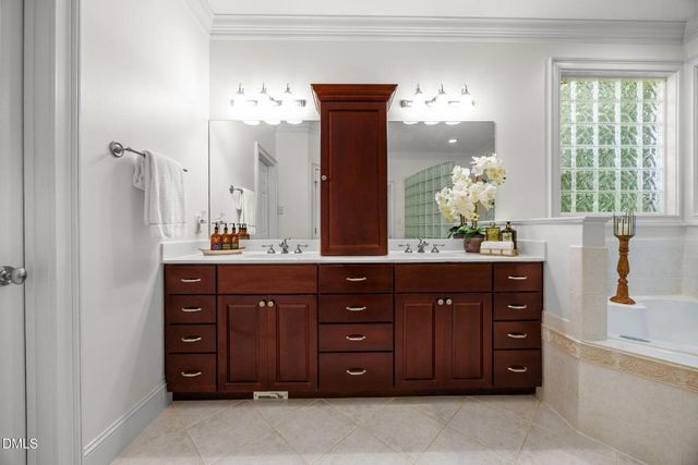 3901 Orchard Point Court, Apex, NC 27539