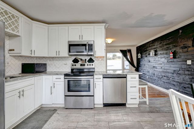 42 Highland Avenue, Ansonia, CT 06401