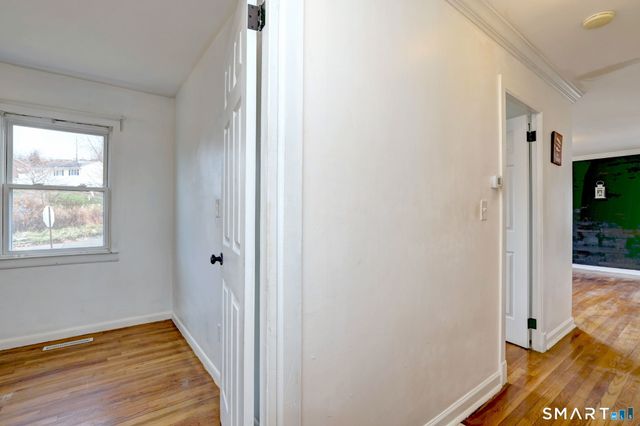 42 Highland Avenue, Ansonia, CT 06401