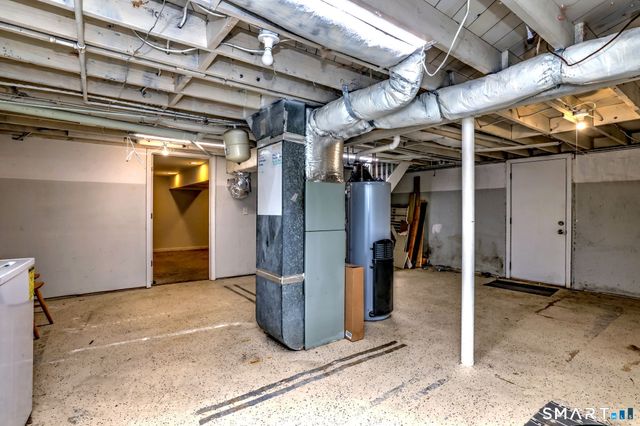 42 Highland Avenue, Ansonia, CT 06401