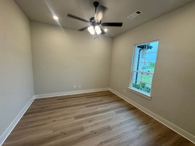 411 Indian Creek Road, Van Alstyne, TX 75495