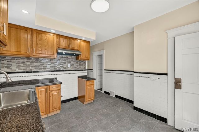 185 Wakefield Avenue, Buffalo, NY 14214