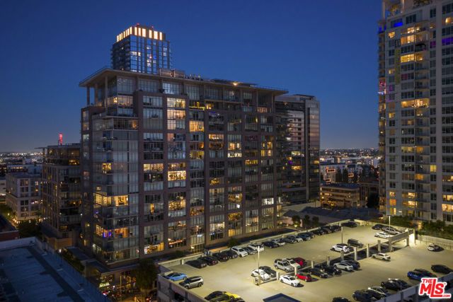 1100 S Hope Street 814, Los Angeles, CA 90015