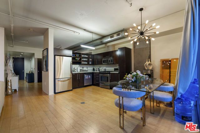1100 S Hope Street 814, Los Angeles, CA 90015