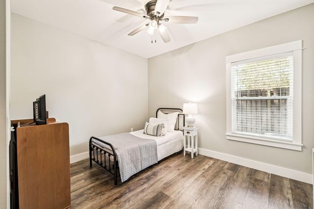 82 Live Oak Street, Freeport, FL 32439