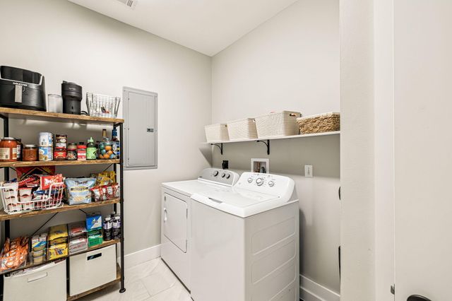 82 Live Oak Street, Freeport, FL 32439