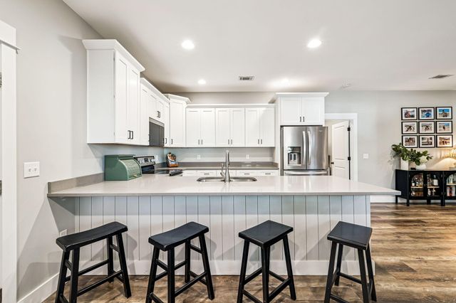 82 Live Oak Street, Freeport, FL 32439