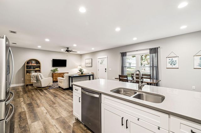 82 Live Oak Street, Freeport, FL 32439