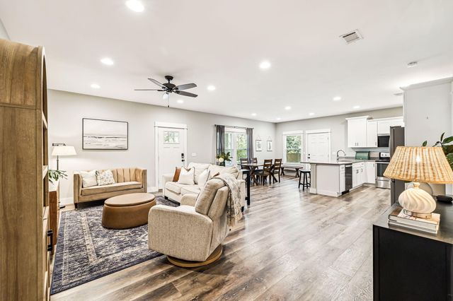 82 Live Oak Street, Freeport, FL 32439