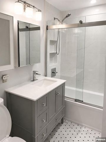 9060 Palisade Avenue 404, North Bergen, NJ 07047