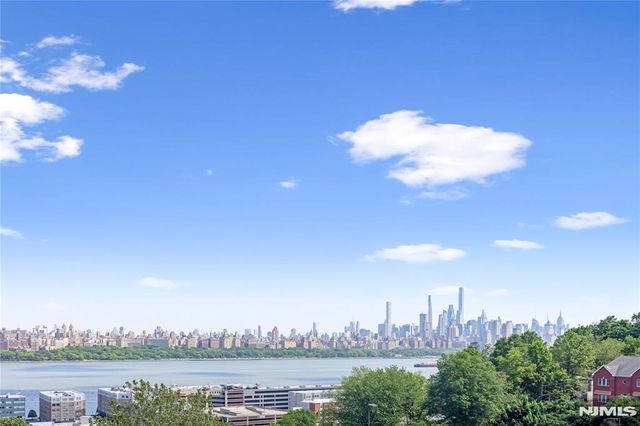 9060 Palisade Avenue 404, North Bergen, NJ 07047