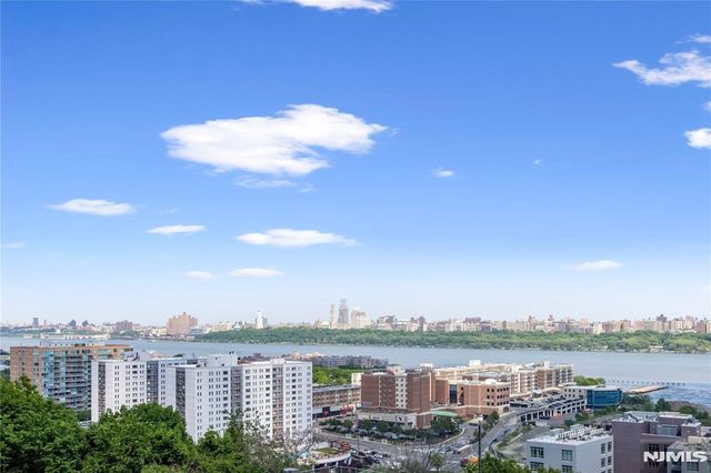 9060 Palisade Avenue 404, North Bergen, NJ 07047