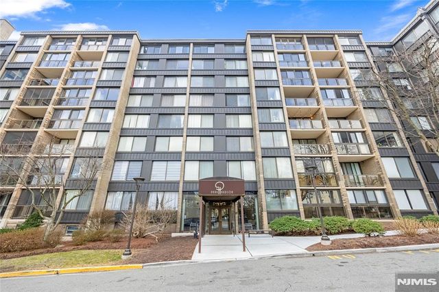 9060 Palisade Avenue 404, North Bergen, NJ 07047