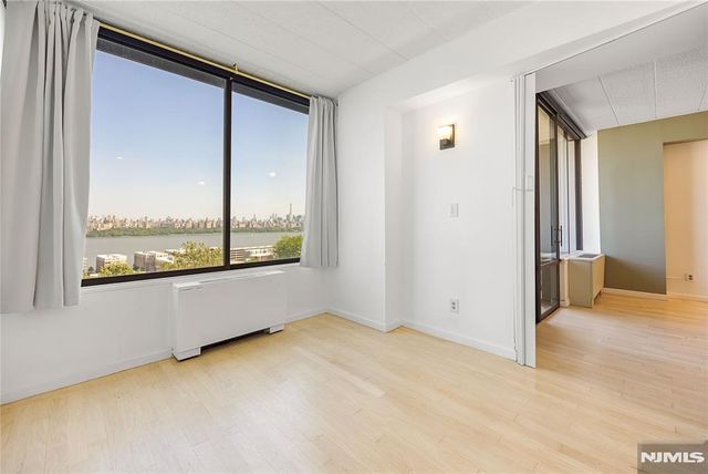 9060 Palisade Avenue 404, North Bergen, NJ 07047