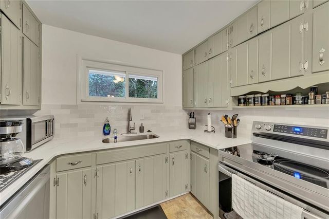 1964 Clearwater SE Drive, Marietta, GA 30067