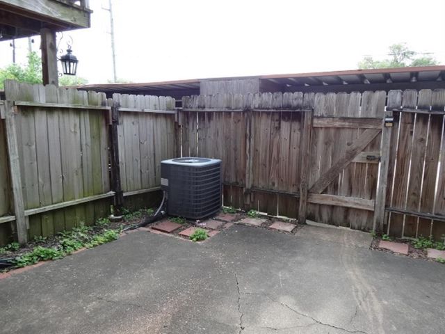 15521 Weldon Drive, Houston, TX 77032