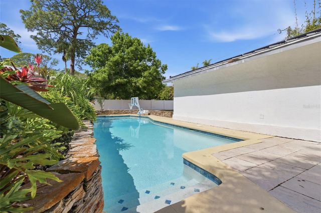 1405 N BAYSHORE DRIVE, Safety Harbor, FL 34695