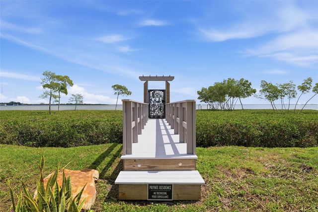 1405 N BAYSHORE DRIVE, Safety Harbor, FL 34695