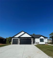 833 Barclay Drive, Farmington, MO 63640