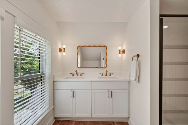 1107 24th Street, Des Moines, IA 50311