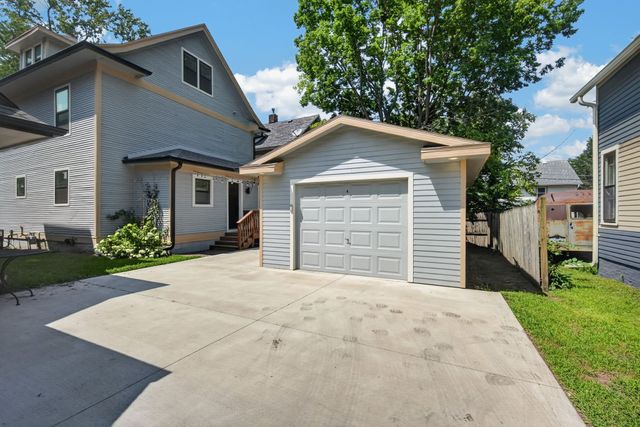 1107 24th Street, Des Moines, IA 50311
