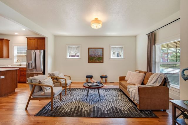 1107 24th Street, Des Moines, IA 50311