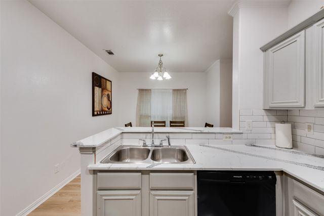 2332 Calendar Court, Grand Prairie, TX 75050