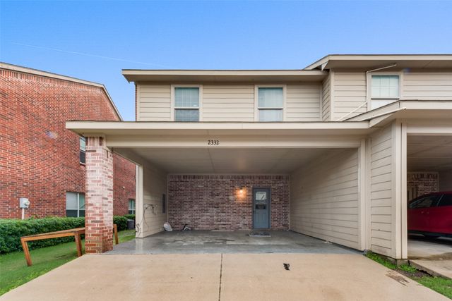 2332 Calendar Court, Grand Prairie, TX 75050