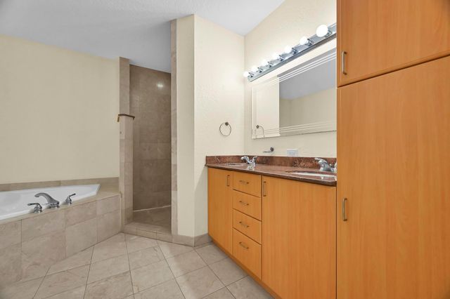 1650 Presidential Way 504, West Palm Beach, FL 33401