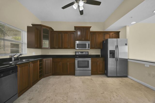 1650 Presidential Way 504, West Palm Beach, FL 33401