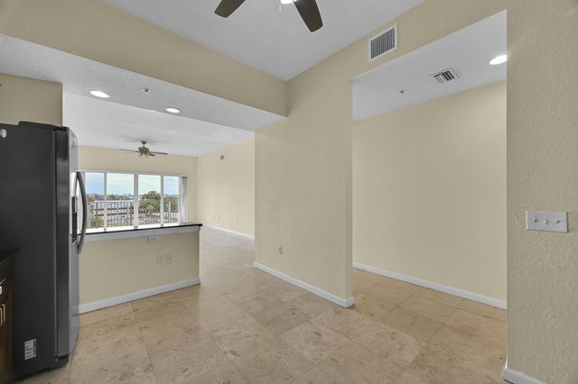 1650 Presidential Way 504, West Palm Beach, FL 33401