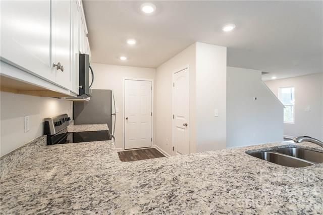 8023 Derby Woods Lane, Charlotte, NC 28214