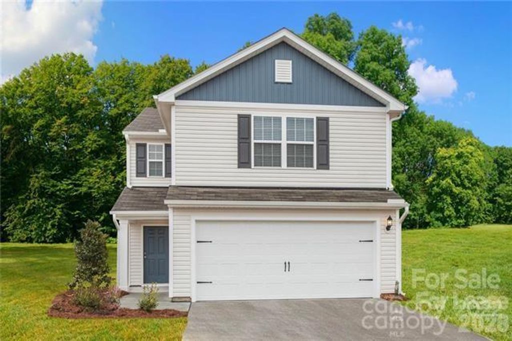 8023 Derby Woods Lane, Charlotte, NC 28214