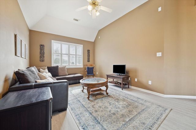 11215 Royce Palms Drive, Houston, TX 77042