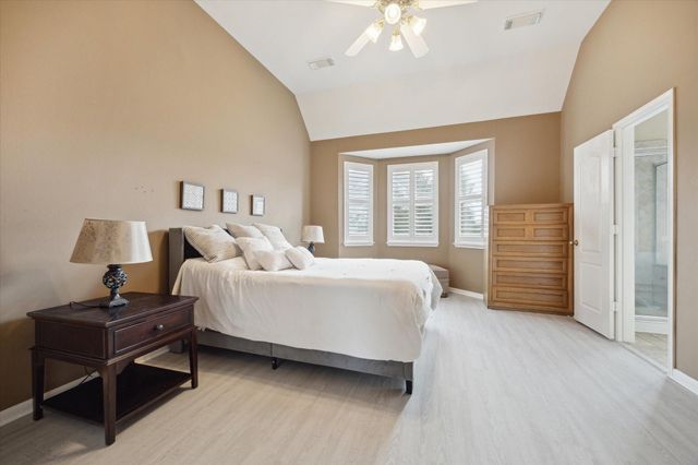 11215 Royce Palms Drive, Houston, TX 77042