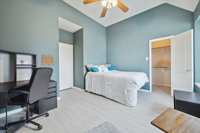 11215 Royce Palms Drive, Houston, TX 77042