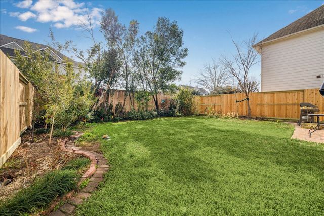 11215 Royce Palms Drive, Houston, TX 77042