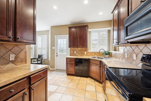 11215 Royce Palms Drive, Houston, TX 77042