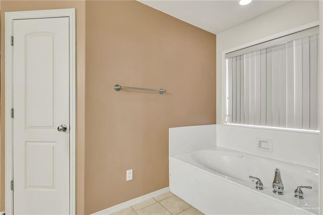 404 Quamasia Avenue, Mcallen, TX 78504